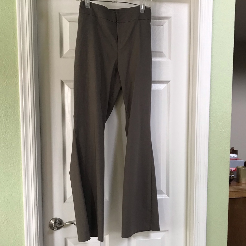 Torrid olive straigtleg slacks 16 average